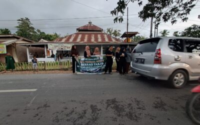 MTs Tridana Mulya Berbagi Takjil